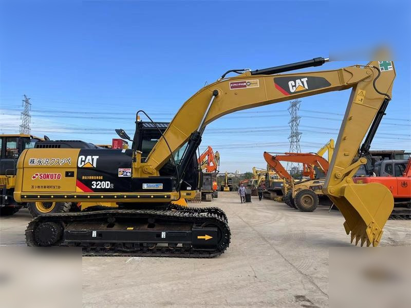 CATERPILLAR 320D2 - Escavadora de rastos: foto 5 CATERPILLAR 320D2 - Escavadora de rastos: foto 5