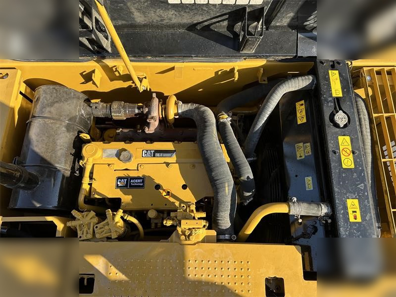 Escavadora de rastos CATERPILLAR 323D: foto 7