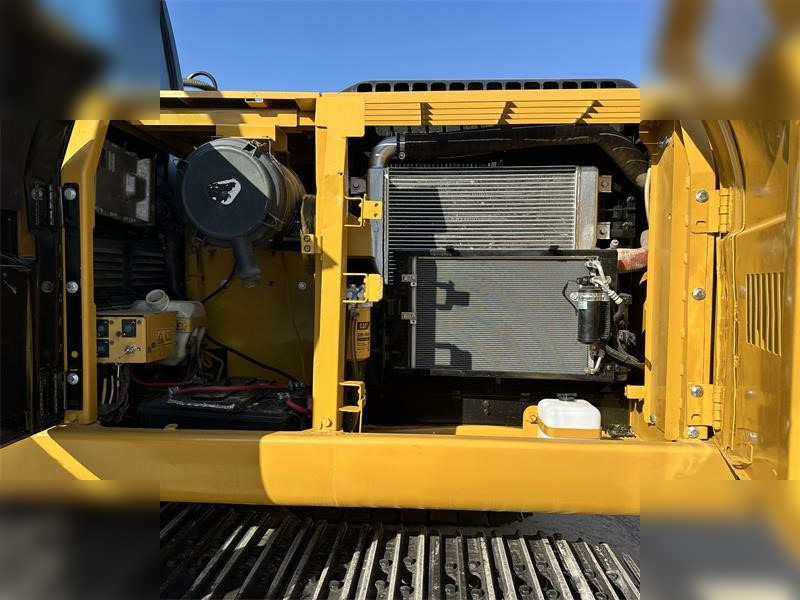 Escavadora de rastos CATERPILLAR 323D: foto 6