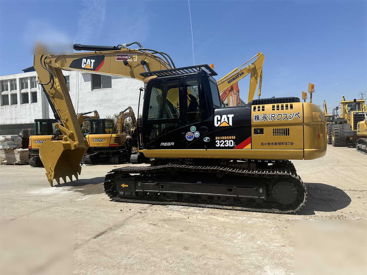 CATERPILLAR 323DL - Escavadora de rastos: foto 1 CATERPILLAR 323DL - Escavadora de rastos: foto 1