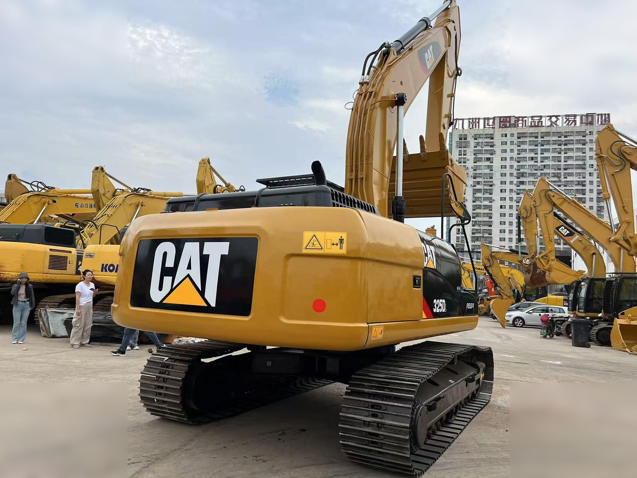 CATERPILLAR 325D - Escavadora de rastos: foto 4 CATERPILLAR 325D - Escavadora de rastos: foto 4