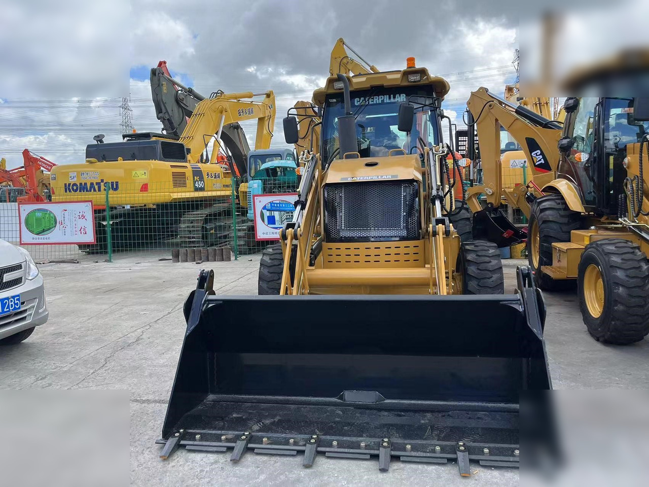 CATERPILLAR 430F2 - Retroescavadeira: foto 4 CATERPILLAR 430F2 - Retroescavadeira: foto 4