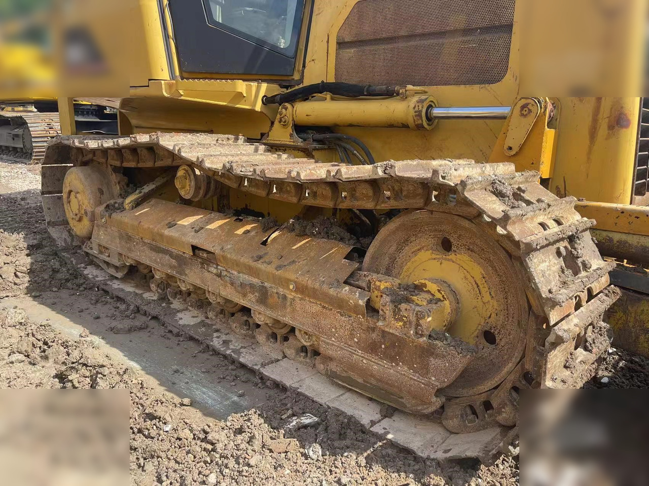 CATERPILLAR D5G XL - Buldôzer: foto 4 CATERPILLAR D5G XL - Buldôzer: foto 4