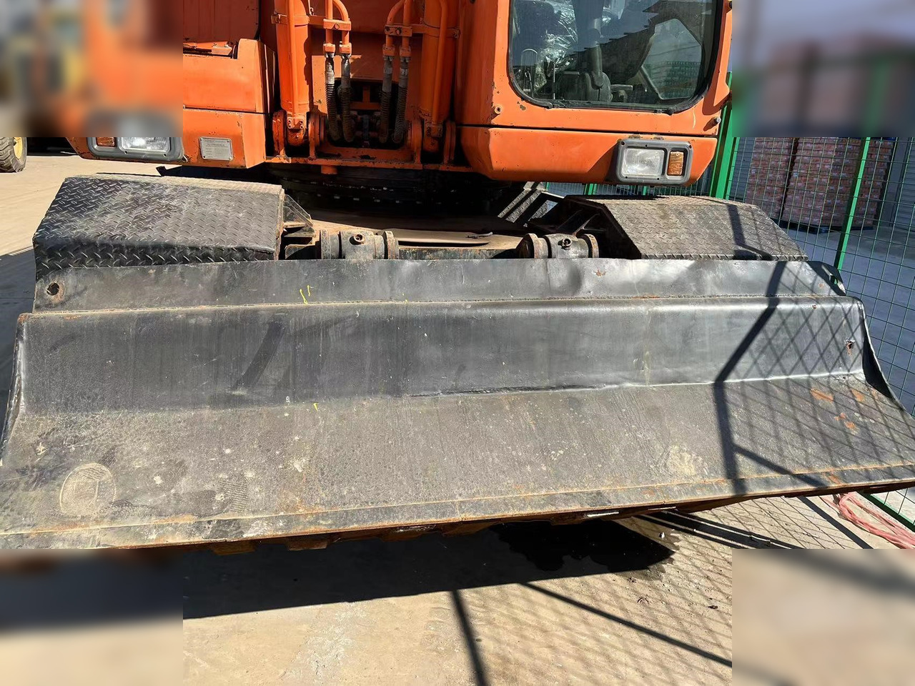 DOOSAN DH210W-7 - Escavadeira de rodas: foto 4 DOOSAN DH210W-7 - Escavadeira de rodas: foto 4