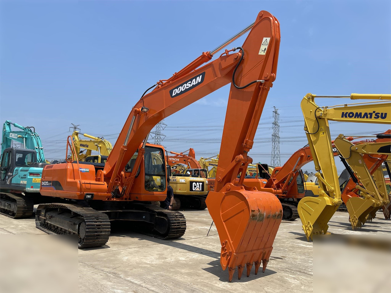 DOOSAN DH220 LC-7 - Escavadora de rastos: foto 5 DOOSAN DH220 LC-7 - Escavadora de rastos: foto 5