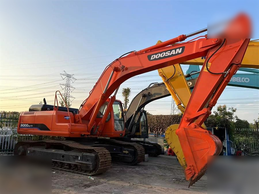 DOOSAN DH300 LC-7 - Escavadora de rastos: foto 3 DOOSAN DH300 LC-7 - Escavadora de rastos: foto 3