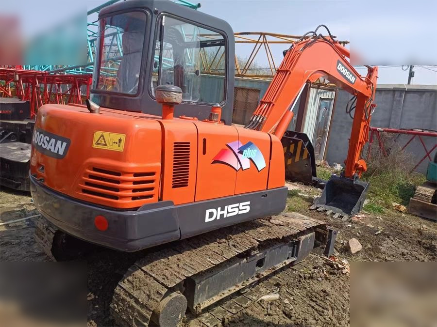 DOOSAN DH55 - Mini escavadeira: foto 2 DOOSAN DH55 - Mini escavadeira: foto 2