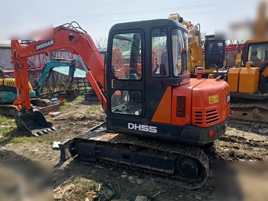 DOOSAN DH55 - Mini escavadeira: foto 1 DOOSAN DH55 - Mini escavadeira: foto 1
