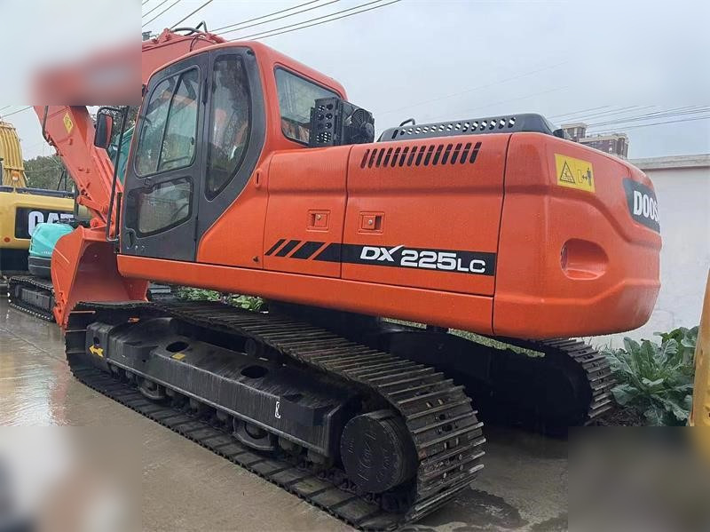 DOOSAN DX225 LC-5 - Escavadora de rastos: foto 1 DOOSAN DX225 LC-5 - Escavadora de rastos: foto 1