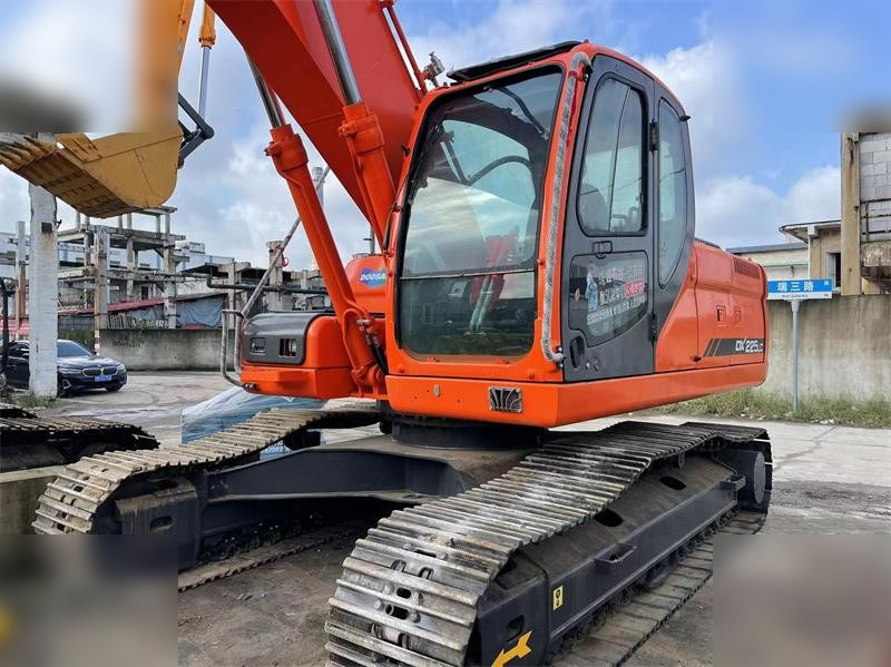 Escavadora de rastos DOOSAN DX225 LC: foto 7