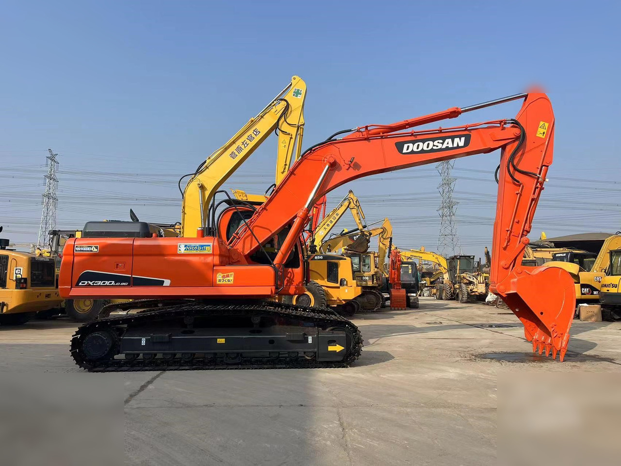 DOOSAN DX300 LC-9C - Escavadora de rastos: foto 1 DOOSAN DX300 LC-9C - Escavadora de rastos: foto 1