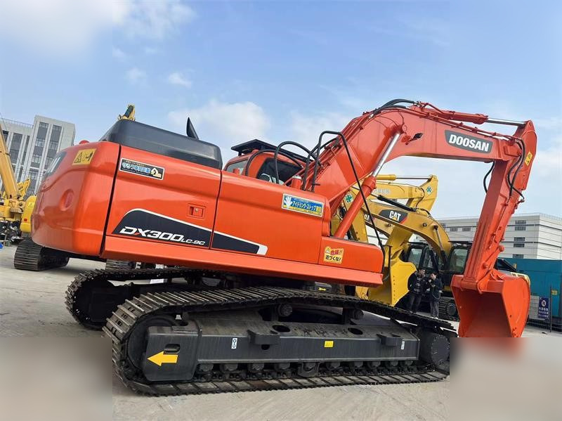 DOOSAN DX300 LC-9C - Escavadora de rastos: foto 1 DOOSAN DX300 LC-9C - Escavadora de rastos: foto 1