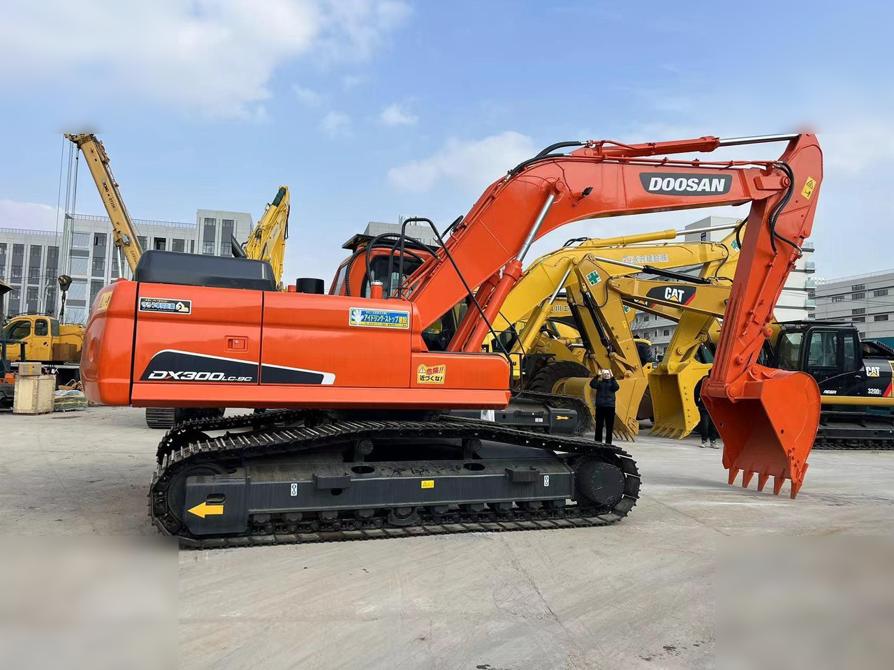 DOOSAN DX300 LC-9C - Escavadora de rastos: foto 2 DOOSAN DX300 LC-9C - Escavadora de rastos: foto 2