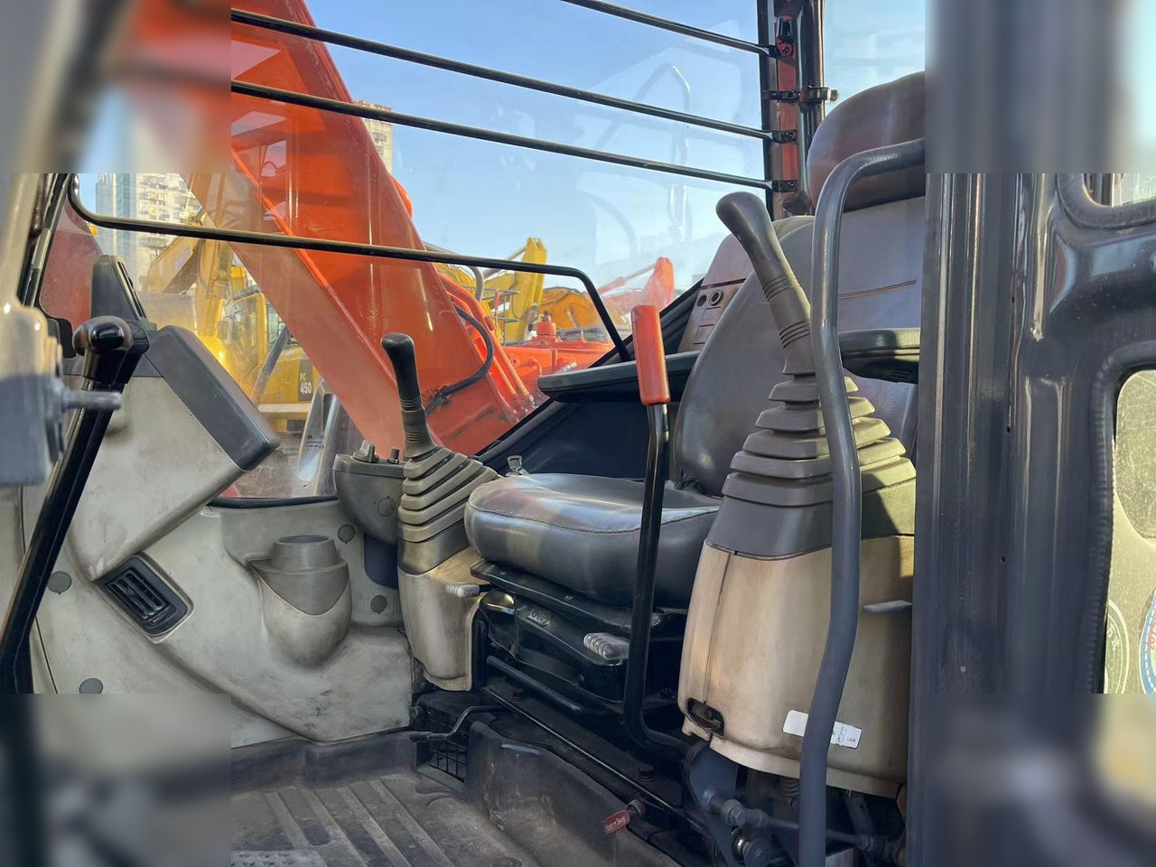 HITACHI ZX70 - Escavadora de rastos: foto 4 HITACHI ZX70 - Escavadora de rastos: foto 4