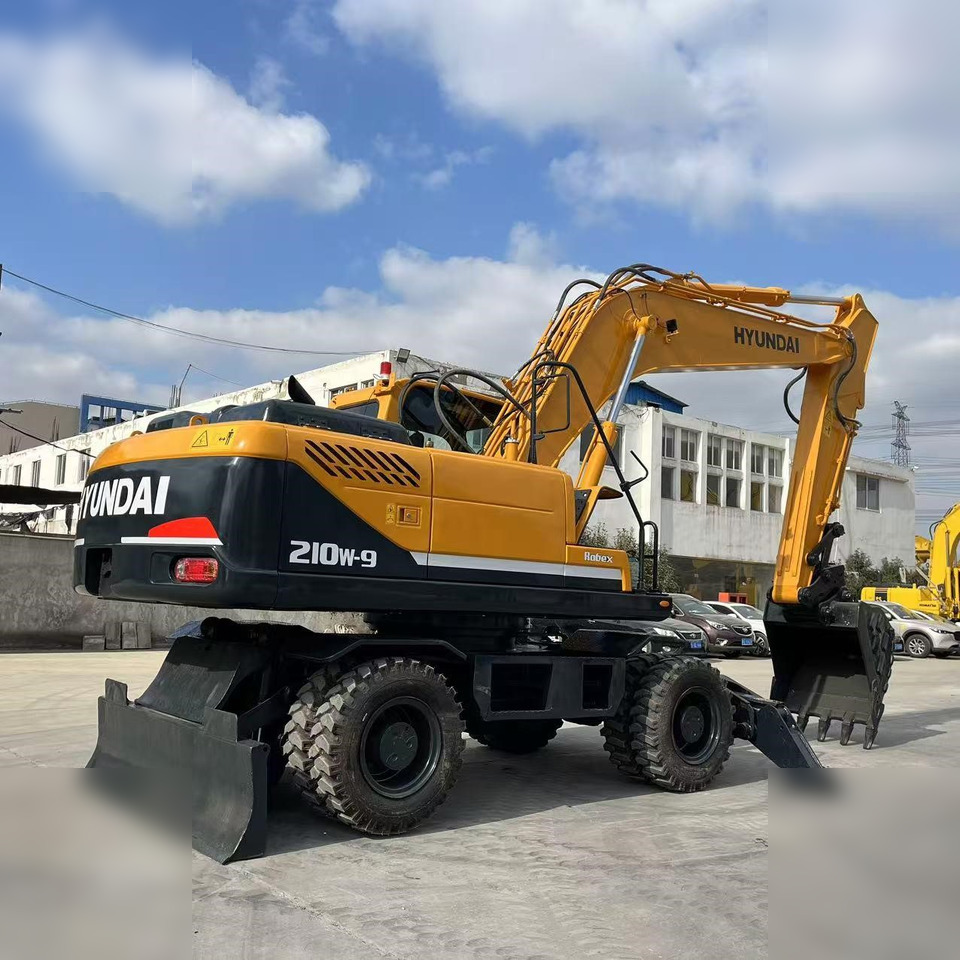 HYUNDAI ROBEX 210W-9 - Escavadeira de rodas: foto 5 HYUNDAI ROBEX 210W-9 - Escavadeira de rodas: foto 5