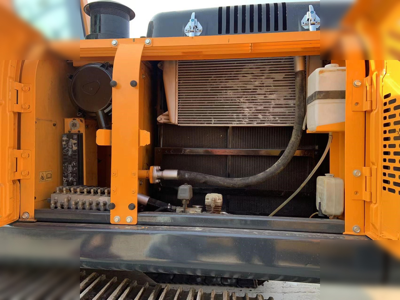 Escavadora de rastos HYUNDAI ROBEX 220 LC-9S: foto 6