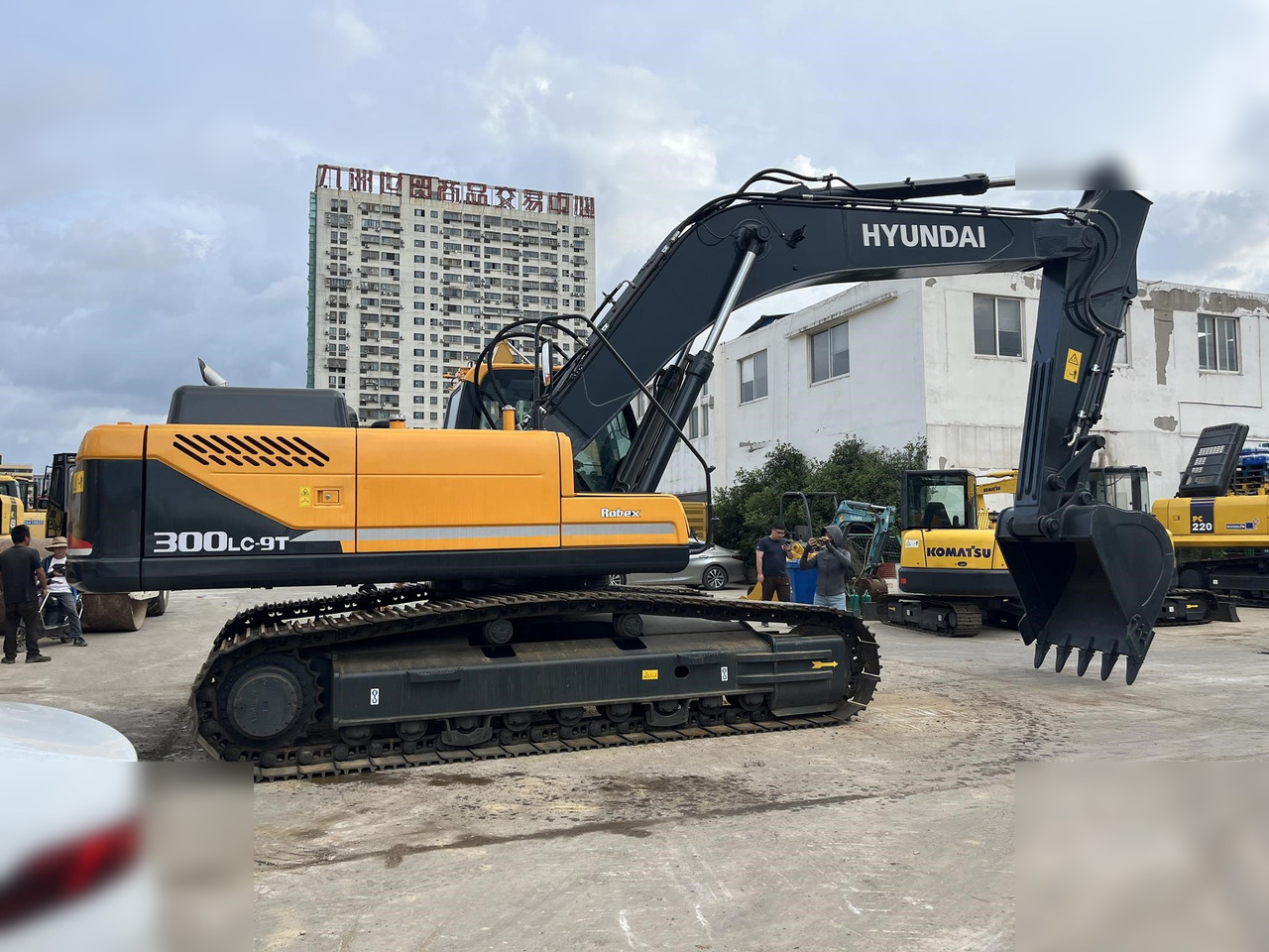 HYUNDAI ROBEX 300 LC-9 - Escavadora de rastos: foto 2 HYUNDAI ROBEX 300 LC-9 - Escavadora de rastos: foto 2