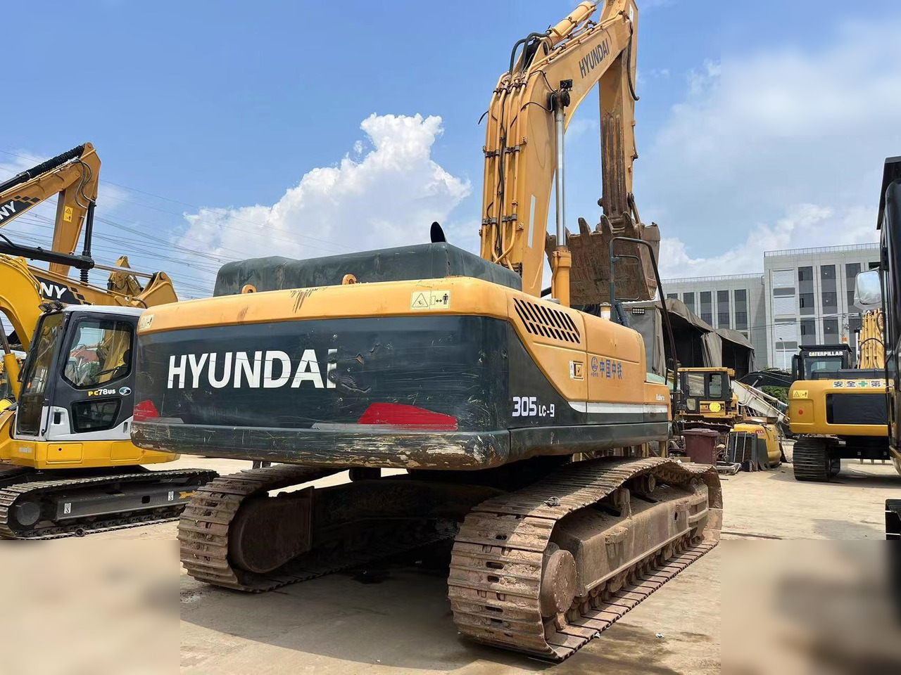 HYUNDAI ROBEX 305 LC-9S - Escavadora de rastos: foto 2 HYUNDAI ROBEX 305 LC-9S - Escavadora de rastos: foto 2
