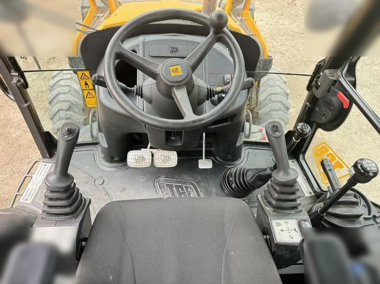 JCB 3CX - Retroescavadeira: foto 3 JCB 3CX - Retroescavadeira: foto 3