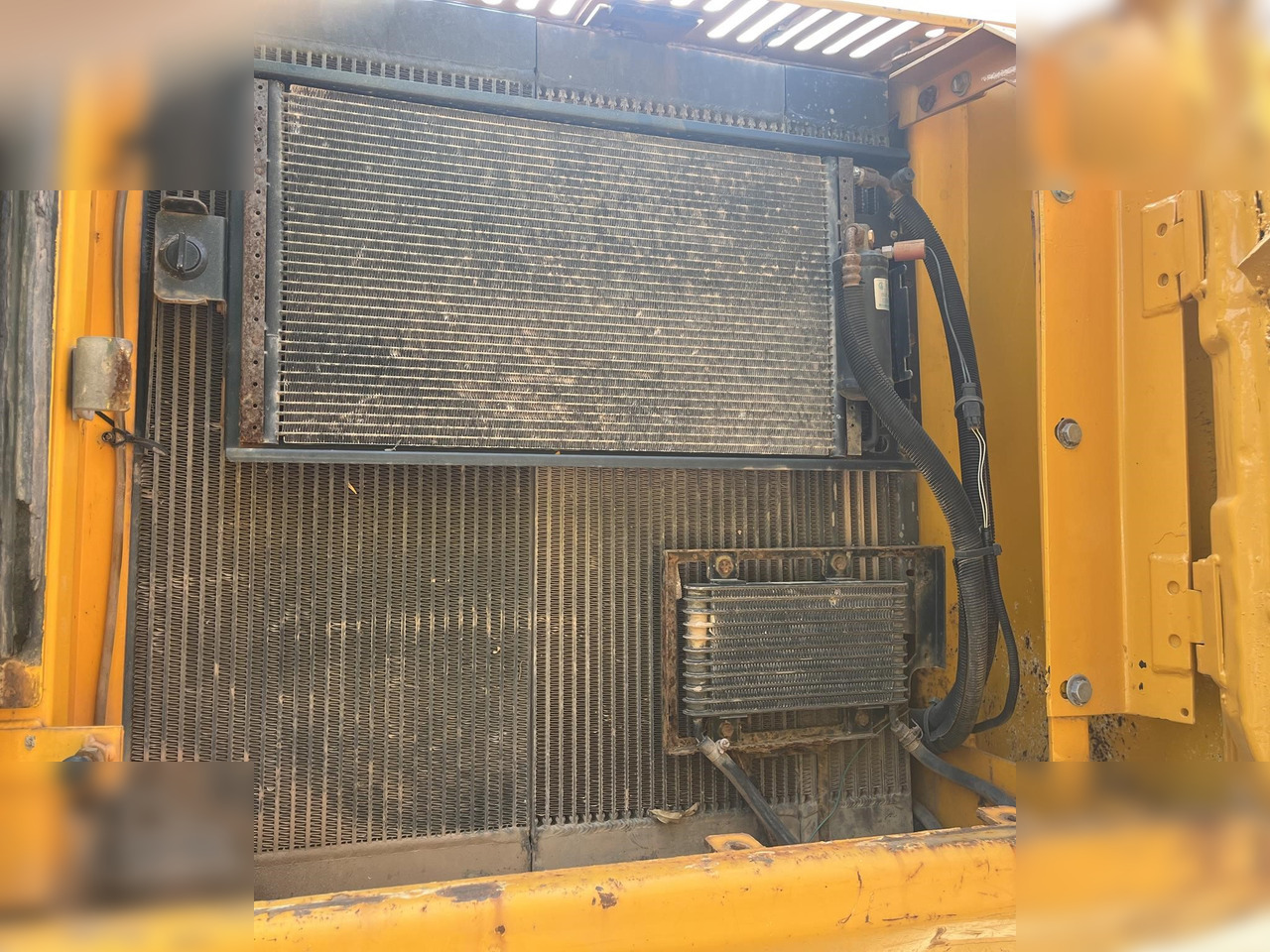 JCB JS220 LC - Escavadora de rastos: foto 5 JCB JS220 LC - Escavadora de rastos: foto 5