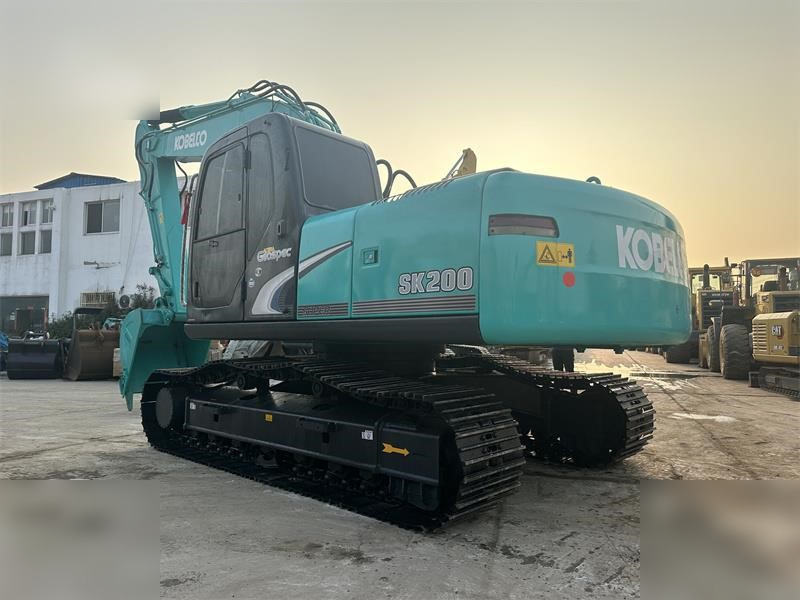 KOBELCO SK200-6E - Escavadora de rastos: foto 4 KOBELCO SK200-6E - Escavadora de rastos: foto 4