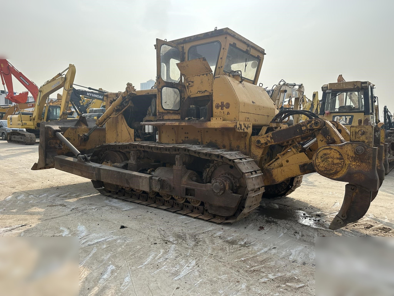 KOMATSU D85-18 - Buldôzer: foto 1 KOMATSU D85-18 - Buldôzer: foto 1