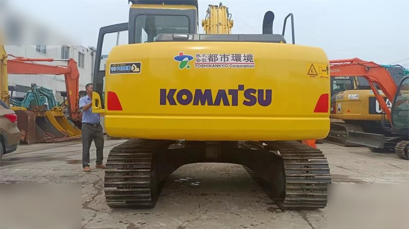 KOMATSU PC130-7 - Escavadora de rastos: foto 4 KOMATSU PC130-7 - Escavadora de rastos: foto 4