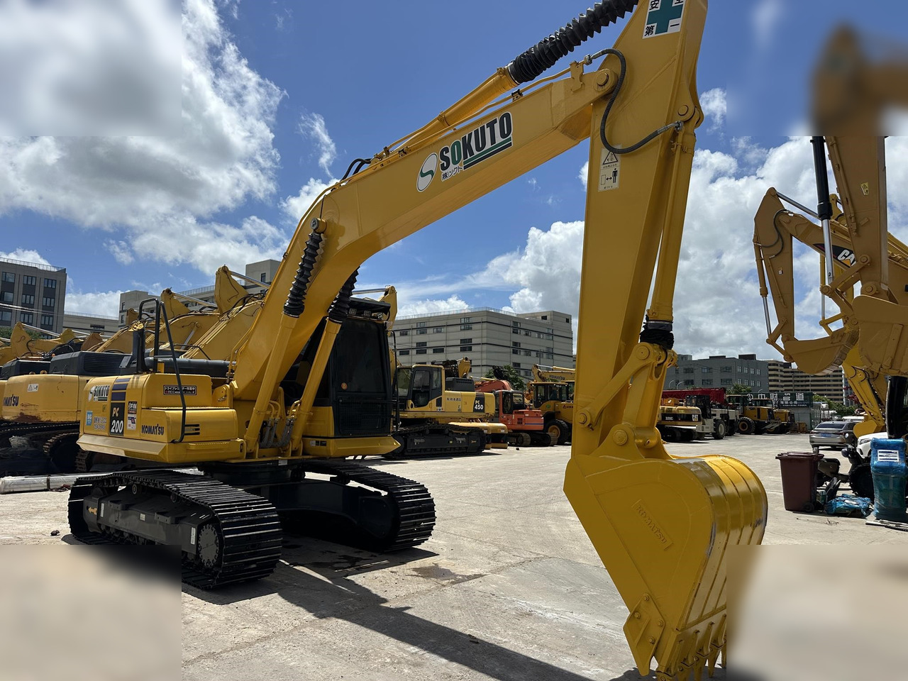 KOMATSU PC200-8 - Escavadora de rastos: foto 3 KOMATSU PC200-8 - Escavadora de rastos: foto 3