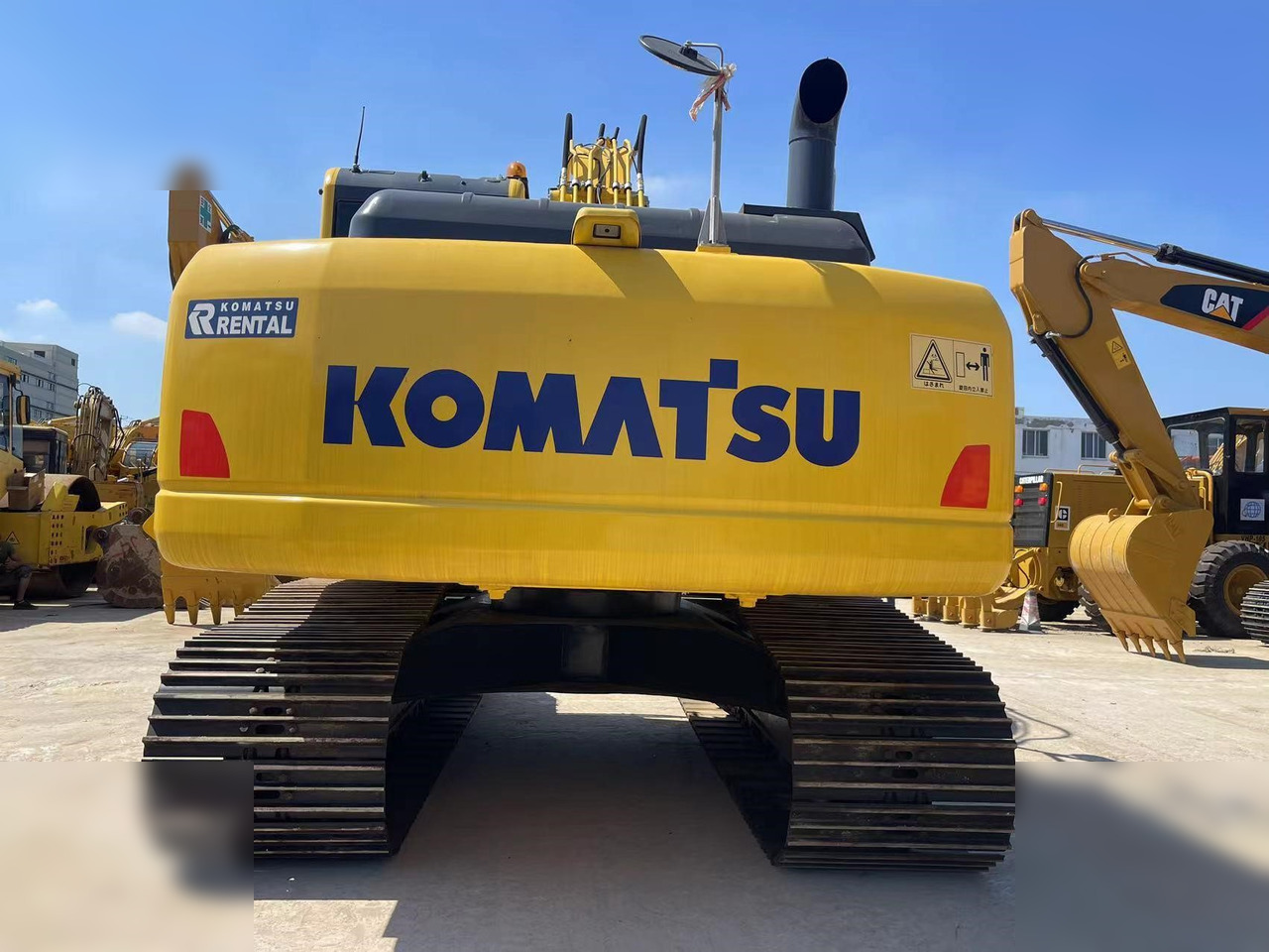 KOMATSU PC200-8N1 - Escavadora de rastos: foto 3 KOMATSU PC200-8N1 - Escavadora de rastos: foto 3