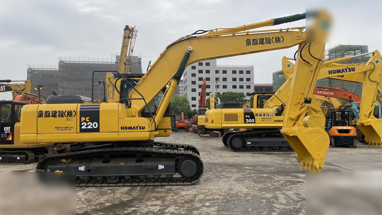KOMATSU PC220-8 - Escavadora de rastos: foto 2 KOMATSU PC220-8 - Escavadora de rastos: foto 2