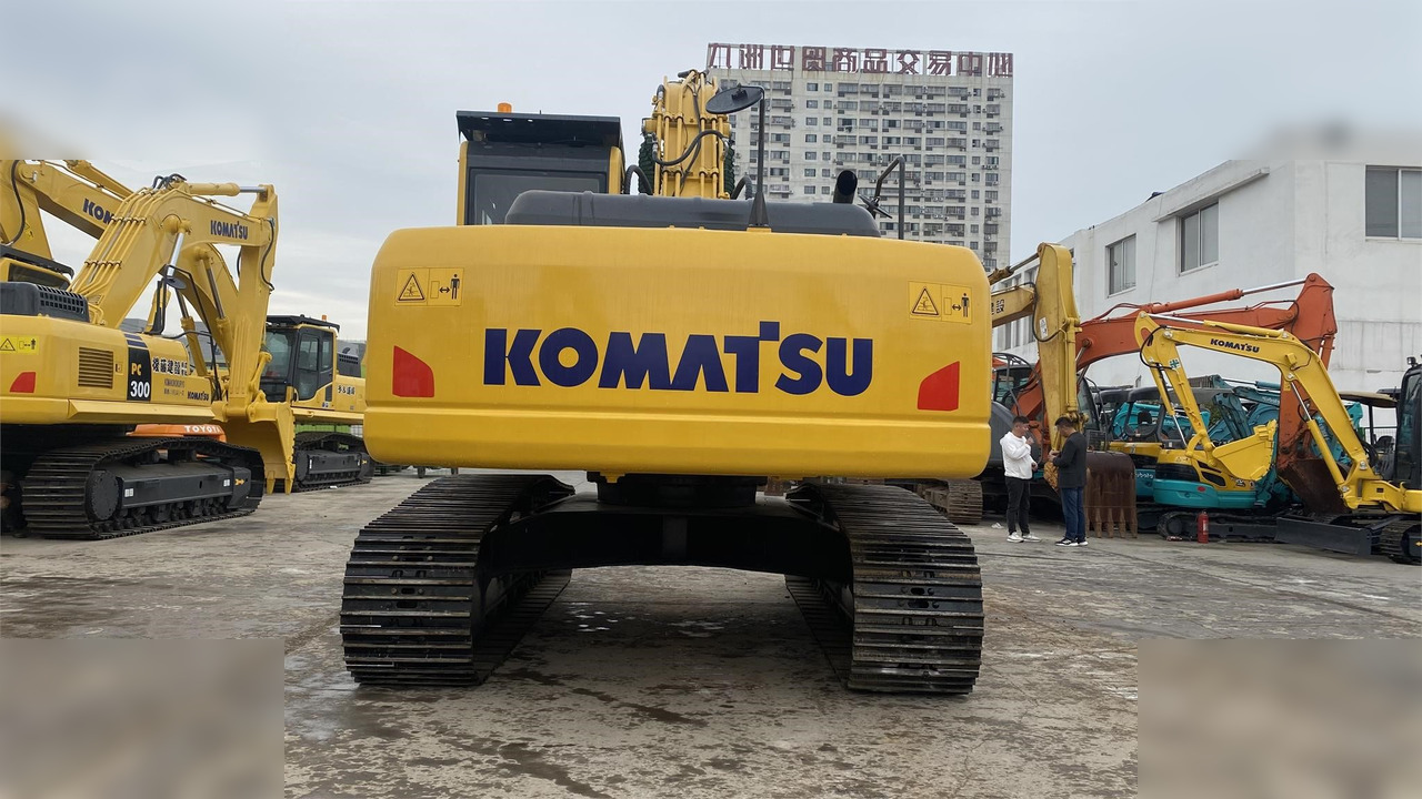 KOMATSU PC220-8 - Escavadora de rastos: foto 5 KOMATSU PC220-8 - Escavadora de rastos: foto 5