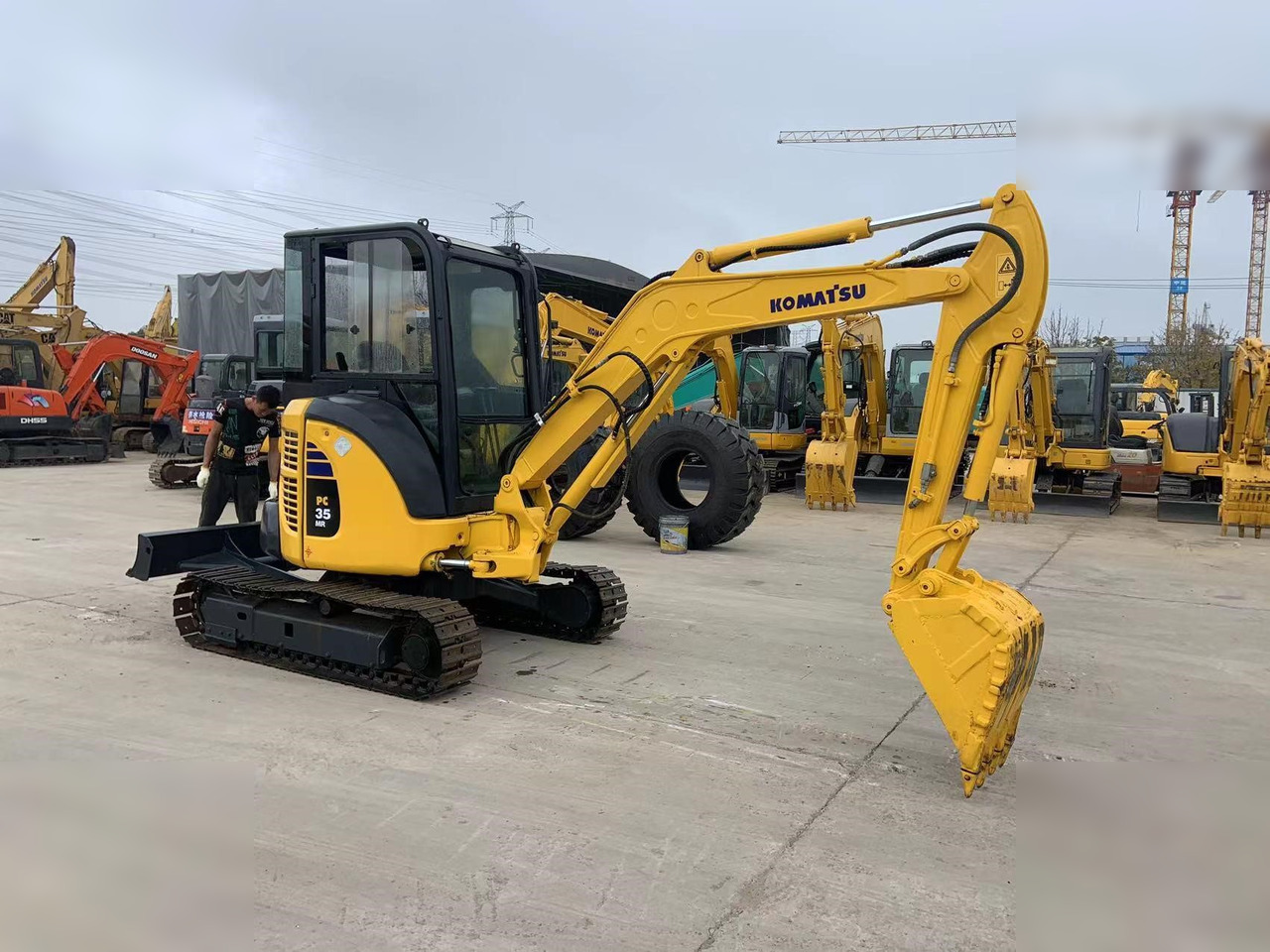 KOMATSU PC35MR-2 - Mini escavadeira: foto 4 KOMATSU PC35MR-2 - Mini escavadeira: foto 4
