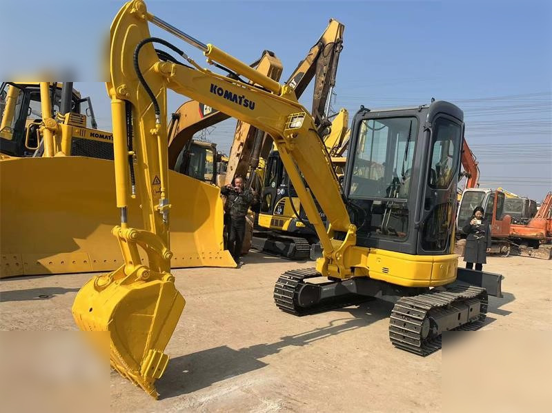 KOMATSU PC35MR - Mini escavadeira: foto 4 KOMATSU PC35MR - Mini escavadeira: foto 4
