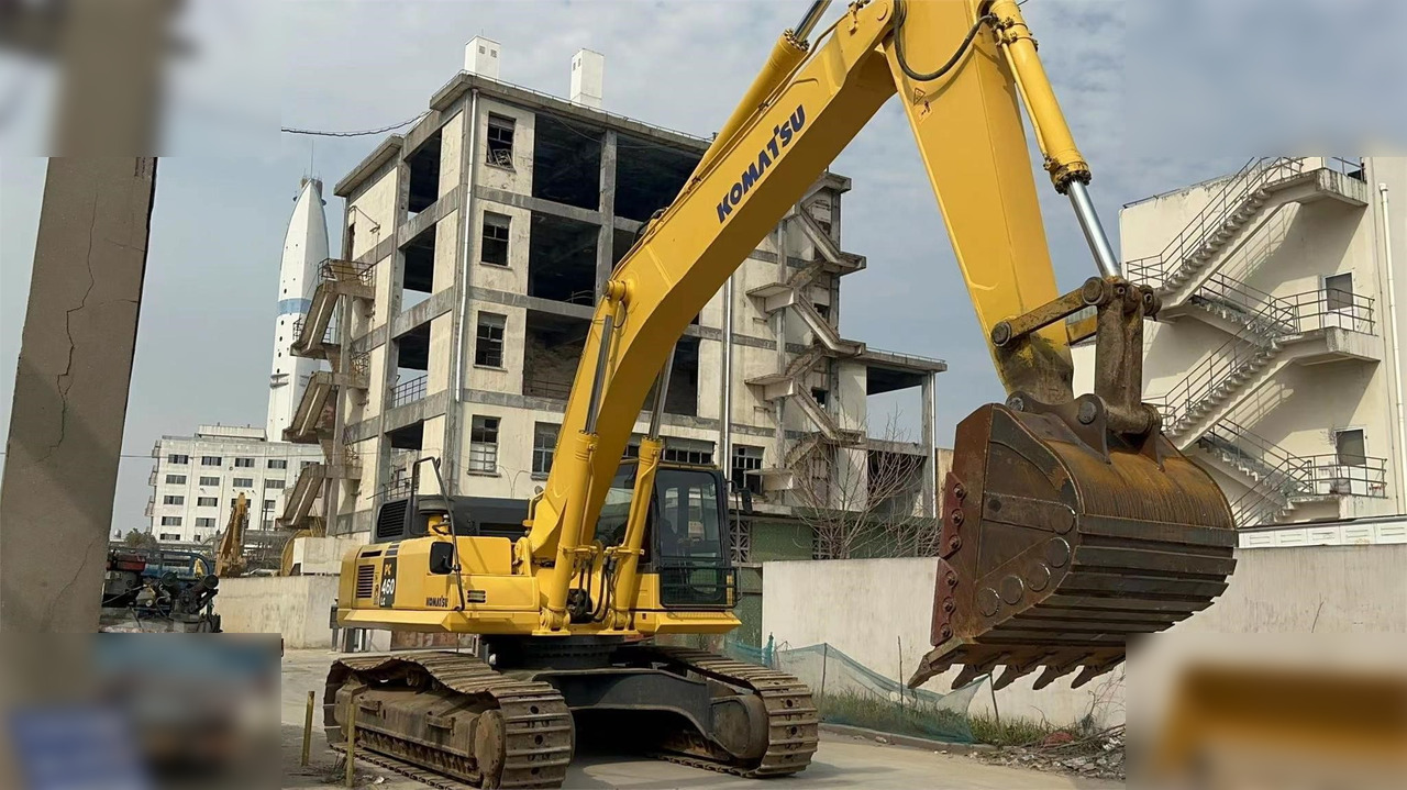 KOMATSU PC460 LC-8 - Escavadora de rastos: foto 2 KOMATSU PC460 LC-8 - Escavadora de rastos: foto 2