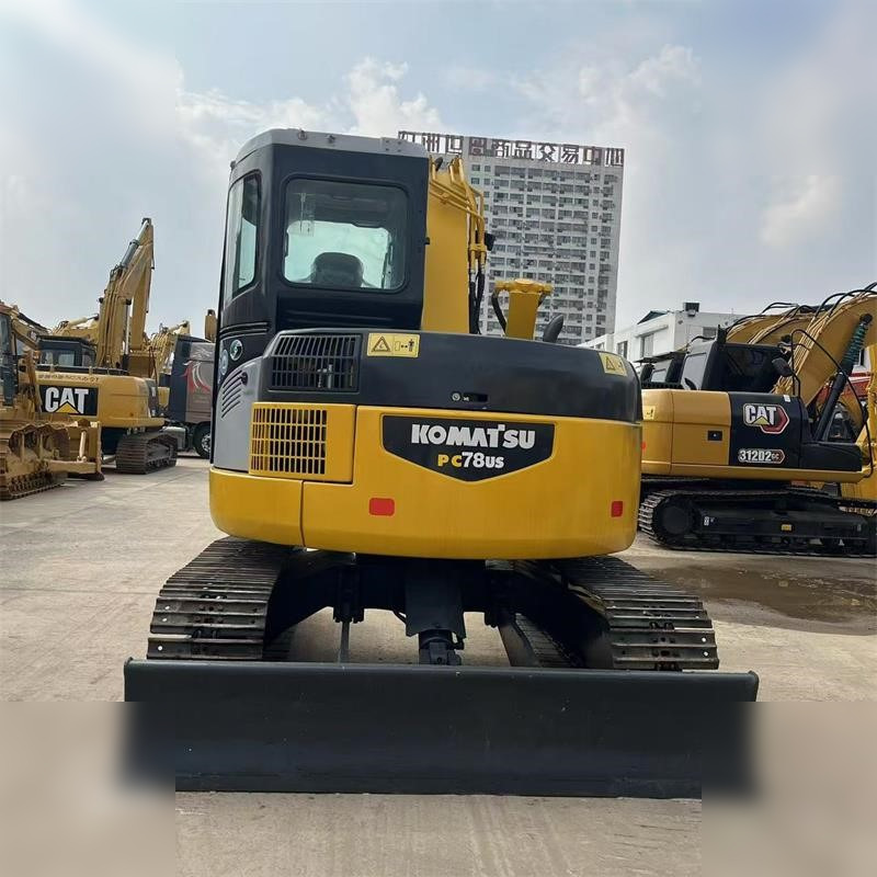 KOMATSU PC78US - Escavadora de rastos: foto 4 KOMATSU PC78US - Escavadora de rastos: foto 4