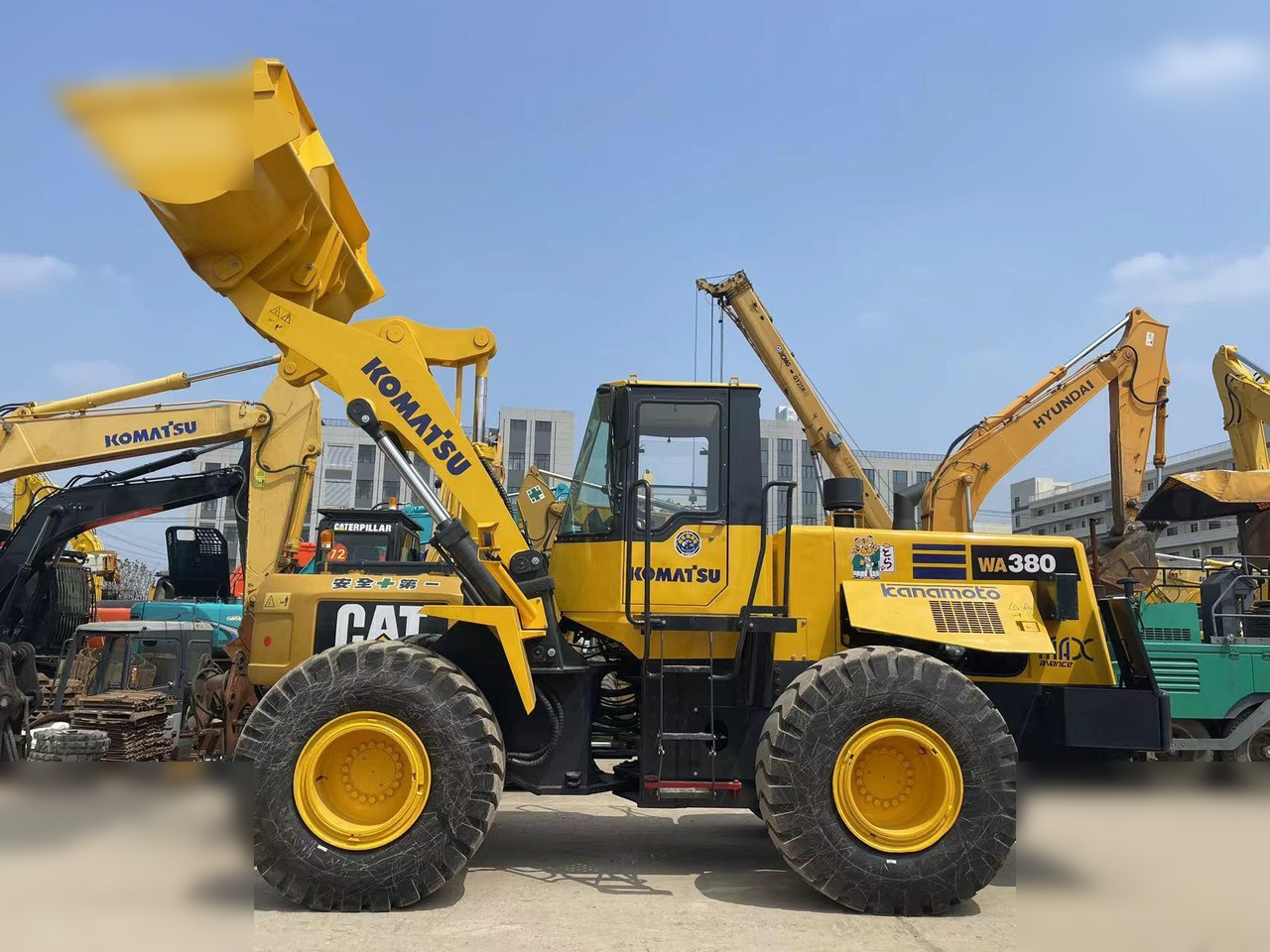 KOMATSU WA380-3 - Carregadeira de rodas: foto 1 KOMATSU WA380-3 - Carregadeira de rodas: foto 1