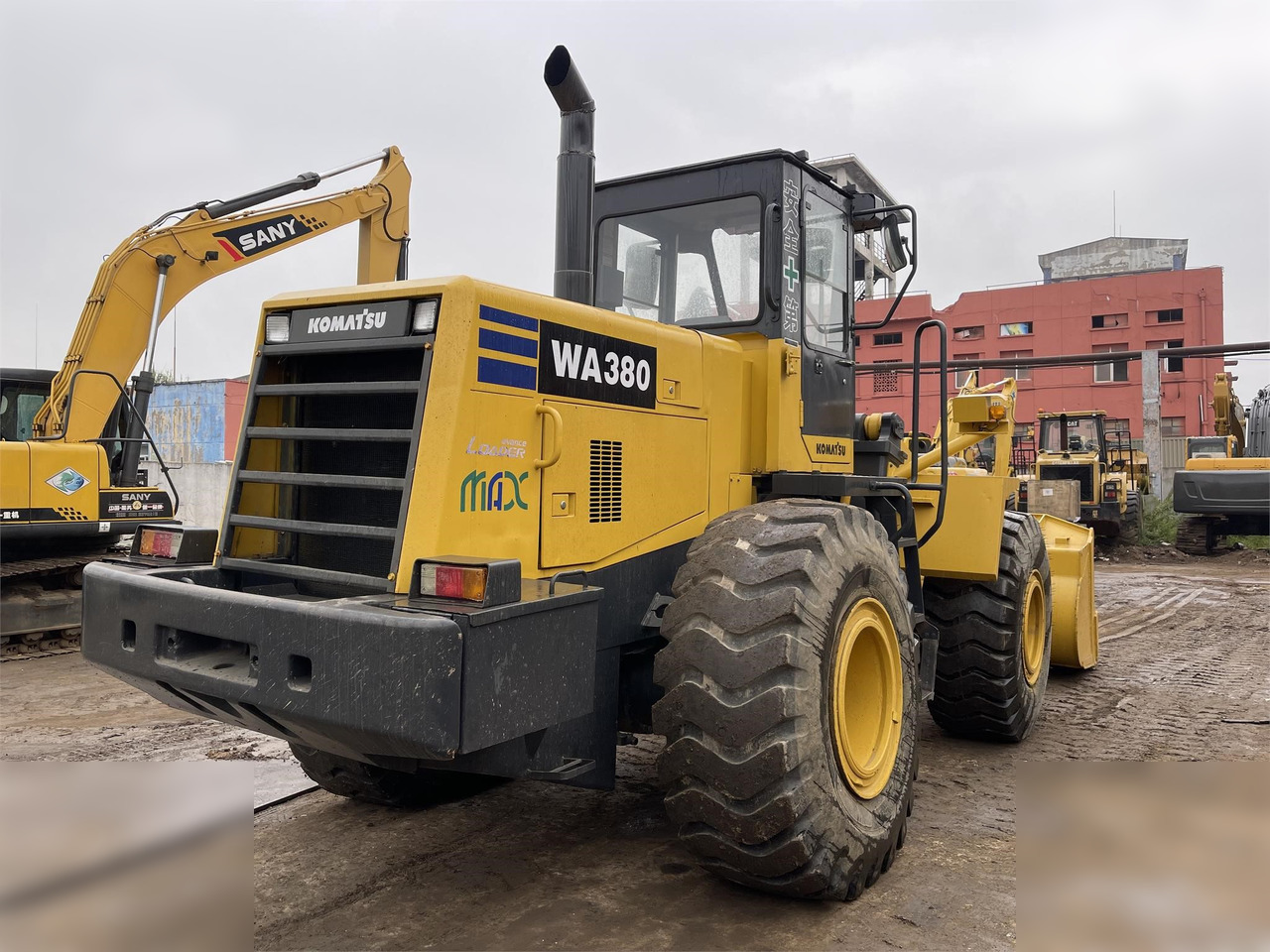 KOMATSU WA380-3 - Carregadeira de rodas: foto 2 KOMATSU WA380-3 - Carregadeira de rodas: foto 2