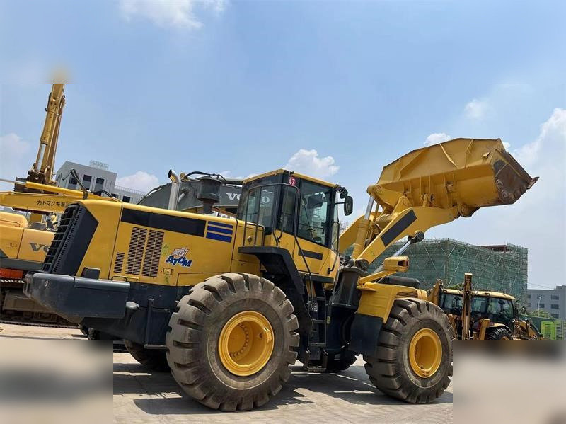 KOMATSU WA470-6 - Carregadeira de rodas: foto 2 KOMATSU WA470-6 - Carregadeira de rodas: foto 2