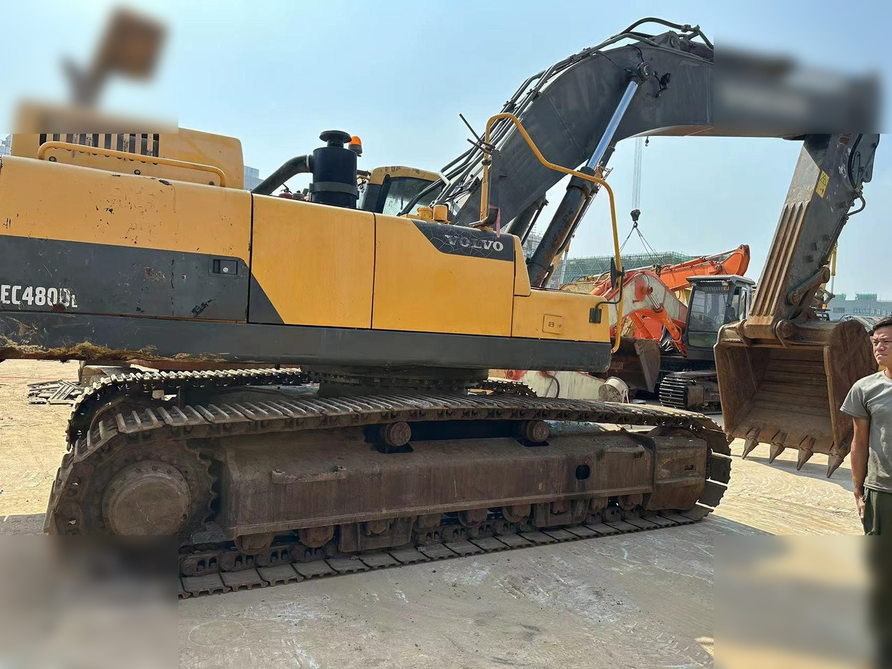 VOLVO EC140DL - Escavadora de rastos: foto 1 VOLVO EC140DL - Escavadora de rastos: foto 1