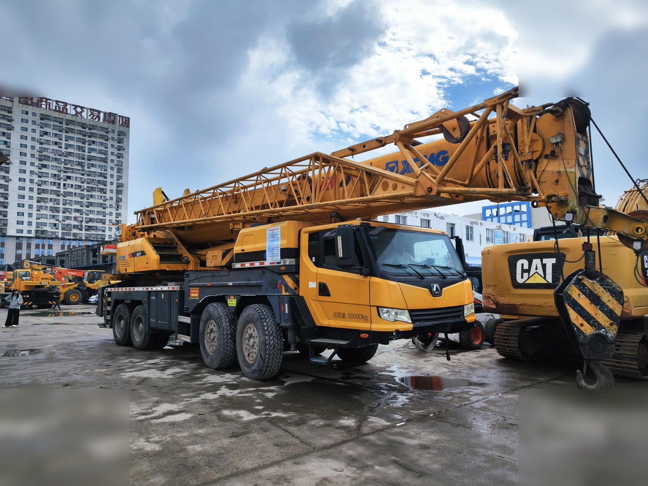 XCMG QY80XCT - Guindaste móvel: foto 1 XCMG QY80XCT - Guindaste móvel: foto 1