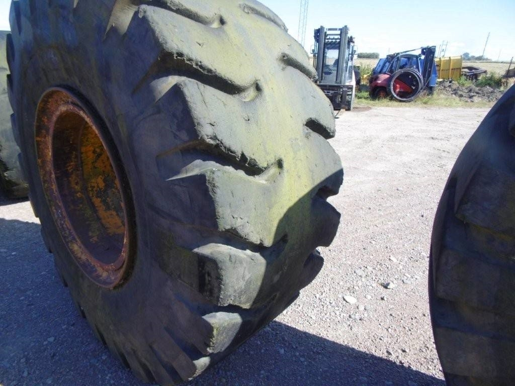 Däck - Pneu de Máquina de construção: foto 5 Däck - Pneu de Máquina de construção: foto 5