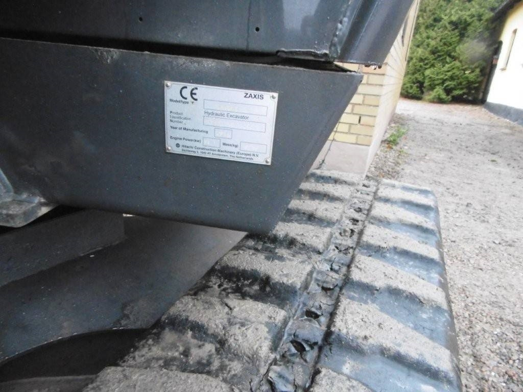 Hitachi 85US - Mini escavadeira: foto 3 Hitachi 85US - Mini escavadeira: foto 3