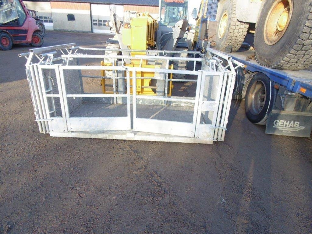 Teleskoplastare med skopa-gafflar-arbetskorg Dieci - Empilhador telescópico: foto 1 Teleskoplastare med skopa-gafflar-arbetskorg Dieci - Empilhador telescópico: foto 1