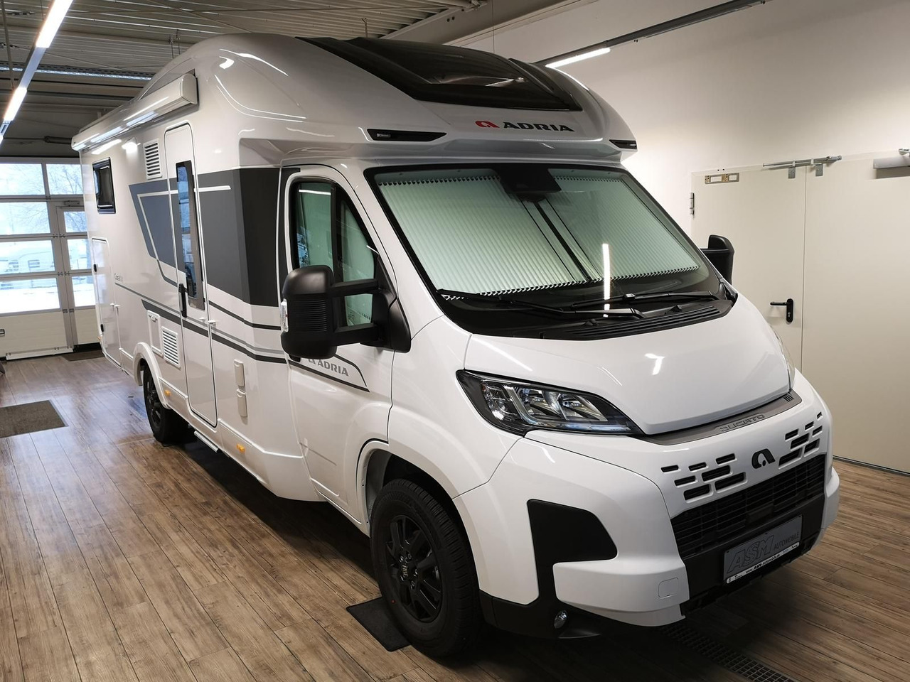 Adria Coral ALL-IN 650 DL*SOLAR*MARKISE*NAVI*SOFORT* - Autocaravana perfilada: foto 3 Adria Coral ALL-IN 650 DL*SOLAR*MARKISE*NAVI*SOFORT* - Autocaravana perfilada: foto 3