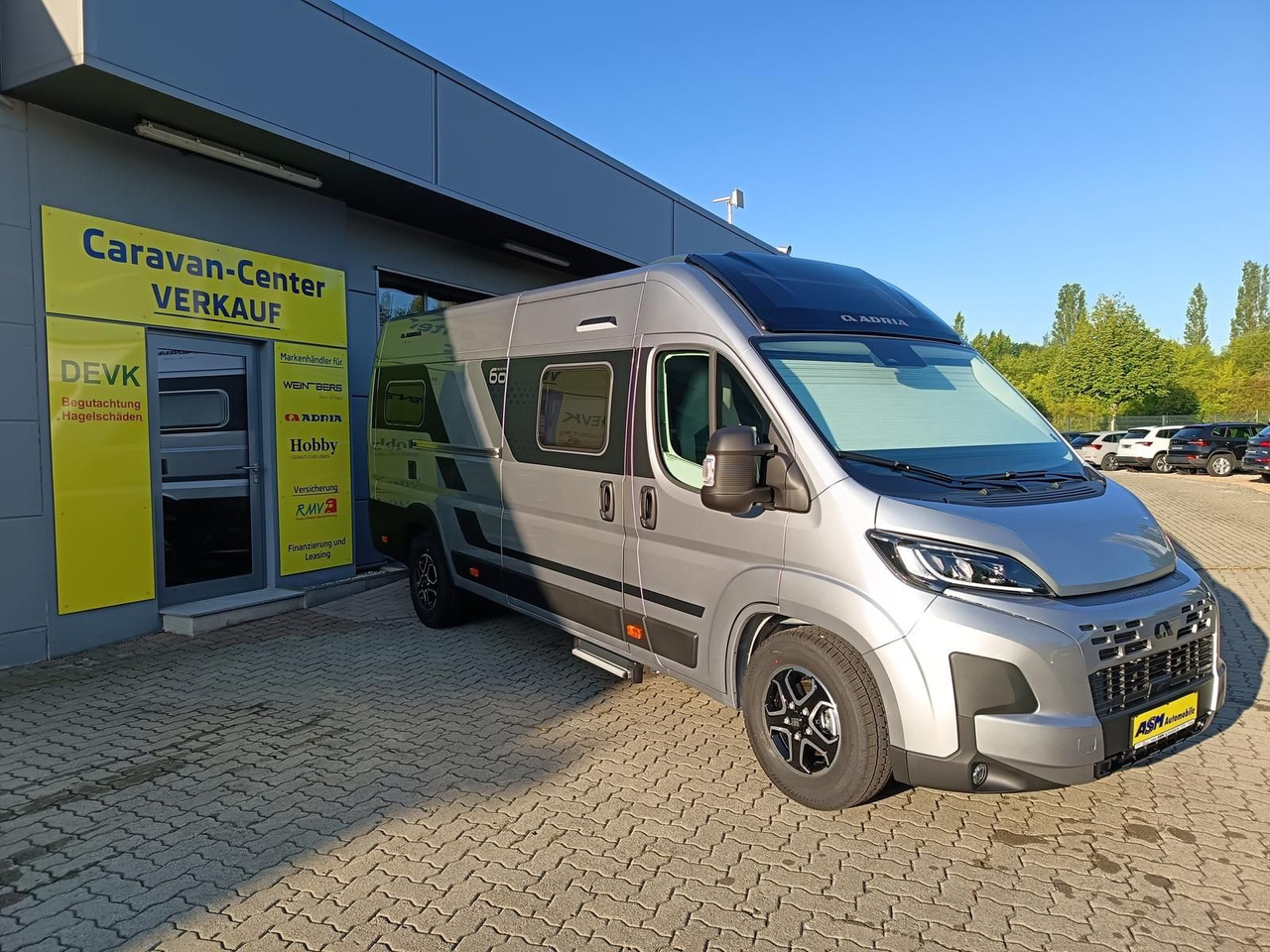 Adria Twin "60Y" 640 SLB*180 PS*4,25t MAXI*COMBI D 6E* - Campervan: foto 2 Adria Twin "60Y" 640 SLB*180 PS*4,25t MAXI*COMBI D 6E* - Campervan: foto 2