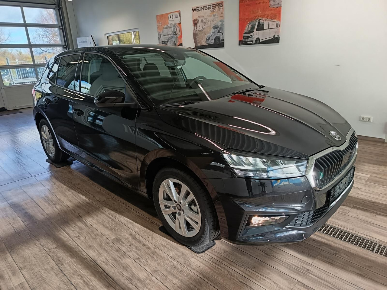 Skoda Fabia 130 Jahre 1,0TSI DSG*AHK-VORBER.*LED*R-KAM - Sedã: foto 3 Skoda Fabia 130 Jahre 1,0TSI DSG*AHK-VORBER.*LED*R-KAM - Sedã: foto 3