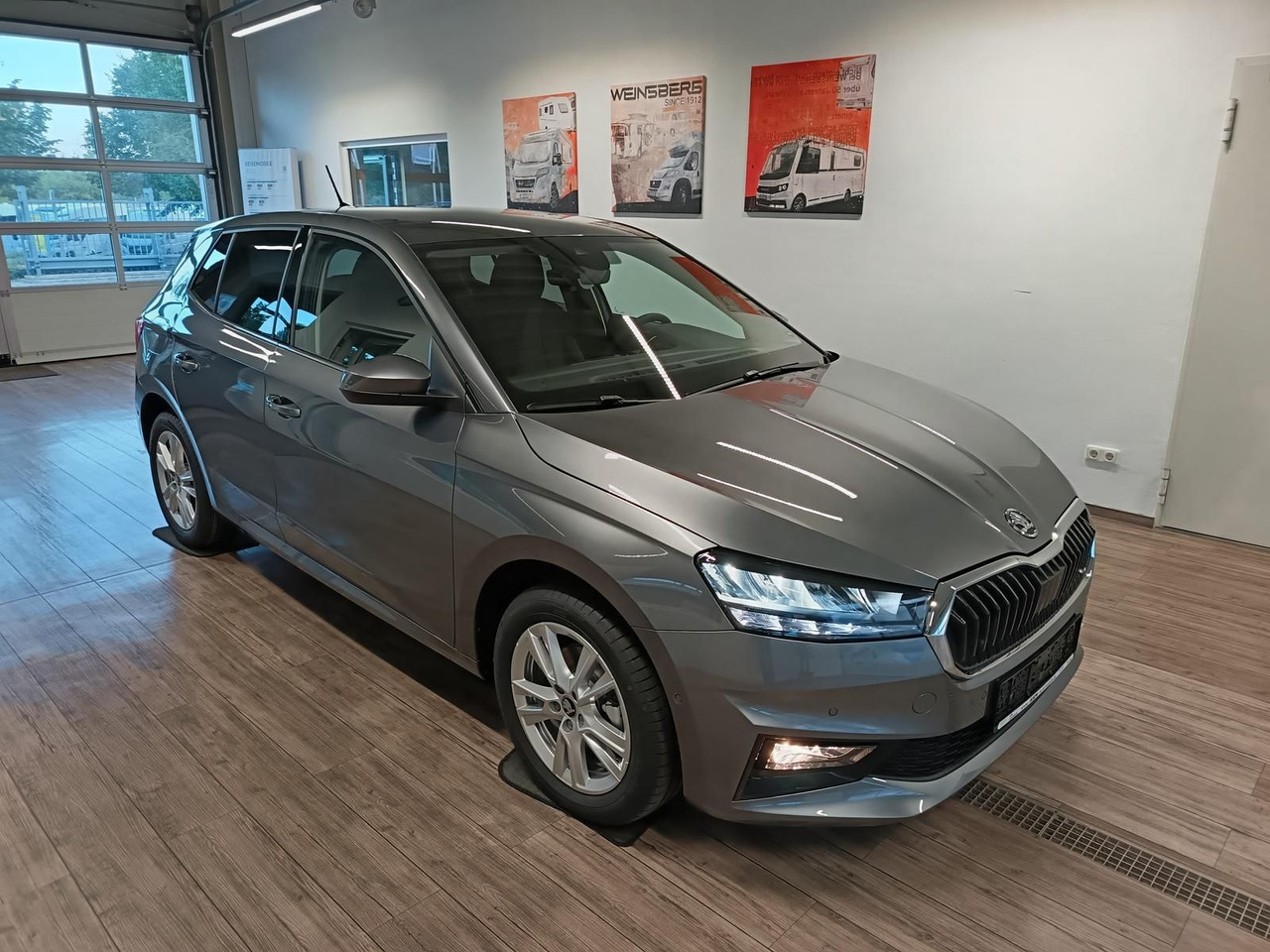 Skoda Fabia 30 Jahre DSG*VORBER.AHK*LED*R-KAM*TEMP*DAB - Sedã: foto 3 Skoda Fabia 30 Jahre DSG*VORBER.AHK*LED*R-KAM*TEMP*DAB - Sedã: foto 3