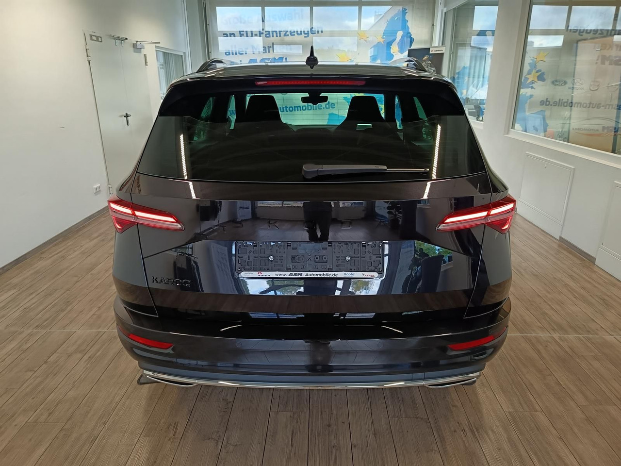 Skoda Karoq Sportline 1,5 TSI DSG*AHK*PSD*STD.HZG*NAVI - SUV: foto 5 Skoda Karoq Sportline 1,5 TSI DSG*AHK*PSD*STD.HZG*NAVI - SUV: foto 5