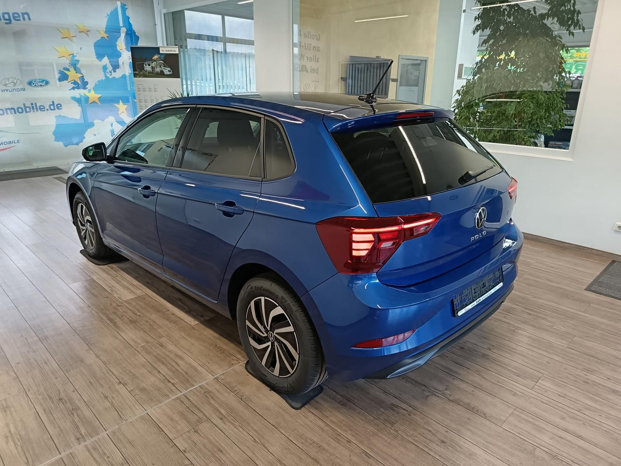 Volkswagen Polo Life 1.0 TSI 70 kW*LED*R-KAM*TEMP*PDC*SHZ* - Automóvel: foto 4 Volkswagen Polo Life 1.0 TSI 70 kW*LED*R-KAM*TEMP*PDC*SHZ* - Automóvel: foto 4