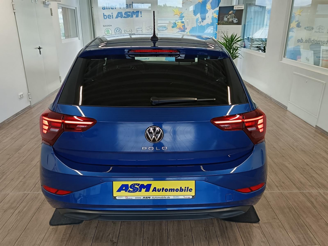 Volkswagen Polo Life 1.0 TSI 70kW DSG*LED*ACC*R-KAM*DAB*PDC - Automóvel: foto 5 Volkswagen Polo Life 1.0 TSI 70kW DSG*LED*ACC*R-KAM*DAB*PDC - Automóvel: foto 5